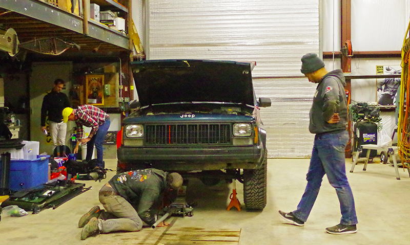 Illustration for article titled How My $600 Craigslist Jeep Outclassed Brand New Jeeps On The Trails Of Moab